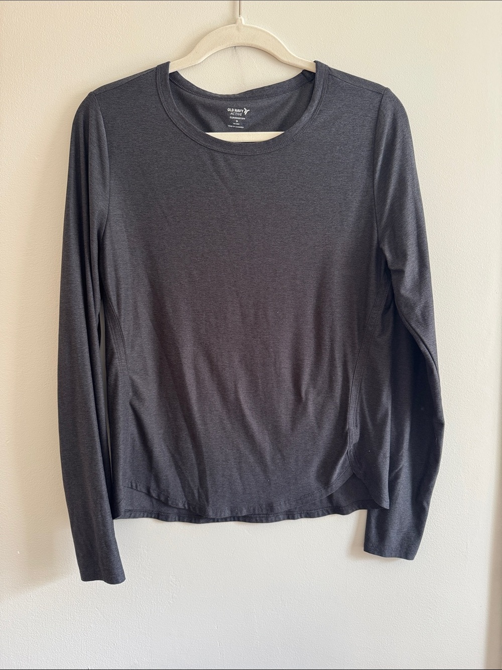 Old Navy Women's Long Sleeve Crewneck Top - Charcoal